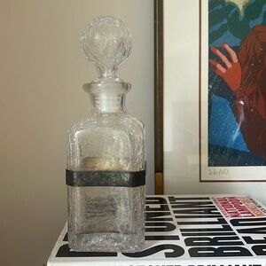 Italian whiskey decanter with crackle design